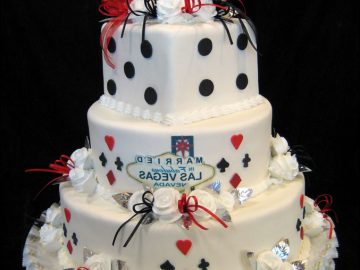 Vegas Themed Wedding Cake